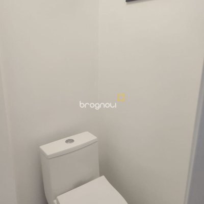 Casa com 184m², 3 quartos (sendo 3 suítes), 2 garagens, no bairro Trindade em Florianópolis