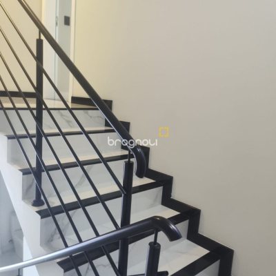 Casa com 184m², 3 quartos (sendo 3 suítes), 2 garagens, no bairro Trindade em Florianópolis