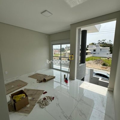 Casa com 170m², 3 quartos (sendo 1 suíte), 4 garagens, no bairro Ingleses em Florianópolis