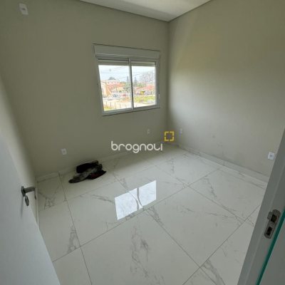 Casa com 170m², 3 quartos (sendo 1 suíte), 4 garagens, no bairro Ingleses em Florianópolis