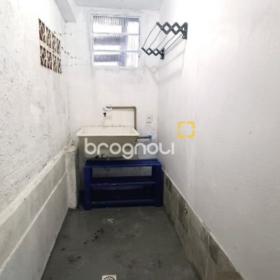 Casa com 490m², 14 quartos (sendo 1 suíte), 2 garagens, no bairro Canasvieiras em Florianópolis