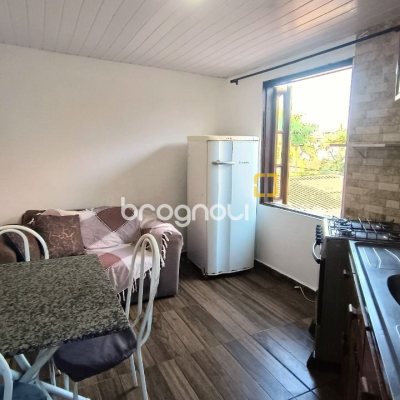Casa com 490m², 14 quartos (sendo 1 suíte), 2 garagens, no bairro Canasvieiras em Florianópolis