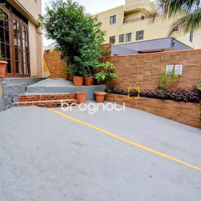Casa com 490m², 14 quartos (sendo 1 suíte), 2 garagens, no bairro Canasvieiras em Florianópolis