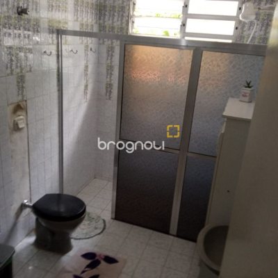Casa com 150m², 3 quartos (sendo 1 suíte), 4 garagens, no bairro São Luiz em São José