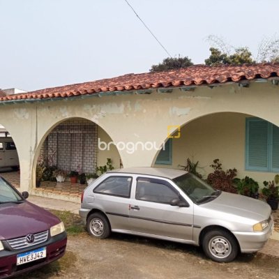 Casa com 150m², 3 quartos (sendo 1 suíte), 4 garagens, no bairro São Luiz em São José