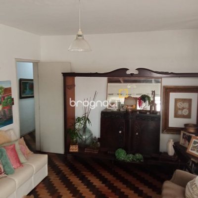 Casa com 150m², 3 quartos (sendo 1 suíte), 4 garagens, no bairro São Luiz em São José