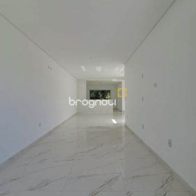 Casa com 181m², 4 quartos (sendo 4 suítes), 2 garagens, no bairro Ingleses em Florianópolis