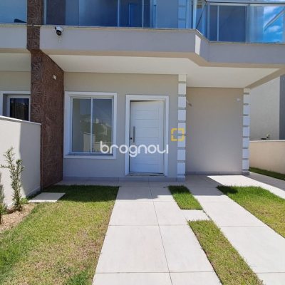 Casa com 181m², 4 quartos (sendo 4 suítes), 2 garagens, no bairro Ingleses em Florianópolis