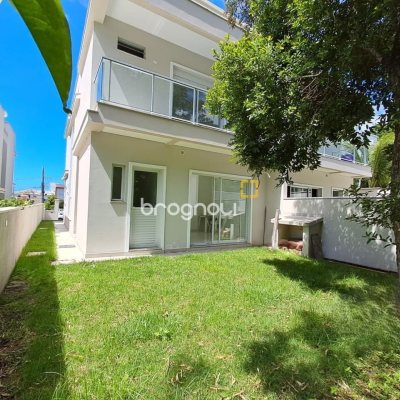 Casa com 181m², 4 quartos (sendo 4 suítes), 2 garagens, no bairro Ingleses em Florianópolis