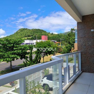 Casa com 181m², 4 quartos (sendo 4 suítes), 2 garagens, no bairro Ingleses em Florianópolis