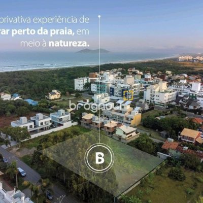 Casa de Condomínio com 309m², 4 quartos (sendo 3 suítes), 2 garagens, no bairro Rio Tavares Central em Florianópolis