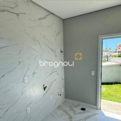 Casa de Condomínio com 400m², 4 quartos (sendo 3 suítes), 4 garagens, no bairro Ingleses em Florianópolis