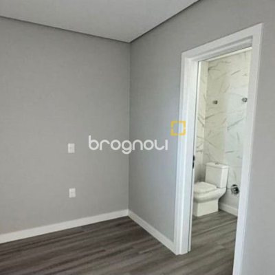 Casa de Condomínio com 400m², 4 quartos (sendo 3 suítes), 4 garagens, no bairro Ingleses em Florianópolis