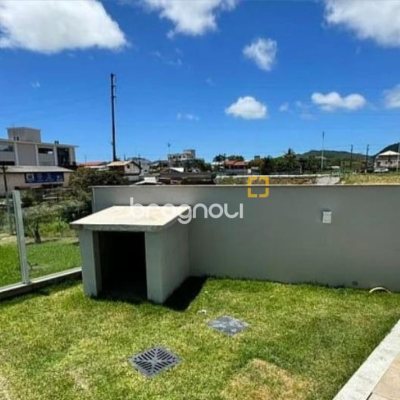 Casa de Condomínio com 400m², 4 quartos (sendo 3 suítes), 4 garagens, no bairro Ingleses em Florianópolis