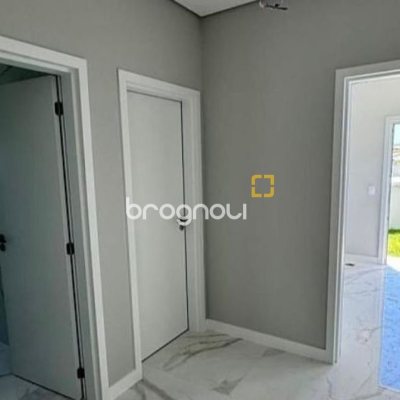 Casa de Condomínio com 400m², 4 quartos (sendo 3 suítes), 4 garagens, no bairro Ingleses em Florianópolis