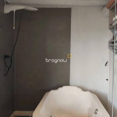 Casa com 135m², 1 quarto, 2 garagens, no bairro Sambaqui em Florianópolis