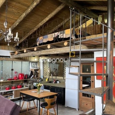 Casa com 135m², 1 quarto, 2 garagens, no bairro Sambaqui em Florianópolis