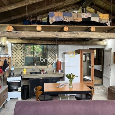Casa com 135m², 1 quarto, 2 garagens, no bairro Sambaqui em Florianópolis