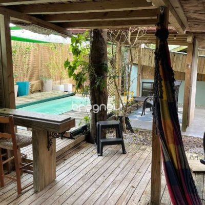 Casa com 135m², 1 quarto, 2 garagens, no bairro Sambaqui em Florianópolis