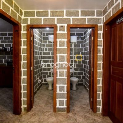 Sítio com 320m², 4 quartos (sendo 3 suítes), 4 garagens, no bairro Ribeirão da Ilha em Florianópolis