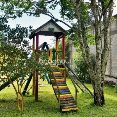 Sítio com 320m², 4 quartos (sendo 3 suítes), 4 garagens, no bairro Ribeirão da Ilha em Florianópolis