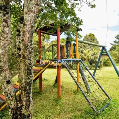 Sítio com 320m², 4 quartos (sendo 3 suítes), 4 garagens, no bairro Ribeirão da Ilha em Florianópolis