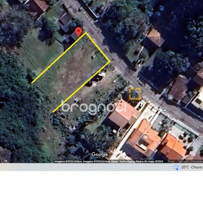 Terreno com 704m², no bairro Ponta de Baixo em São José