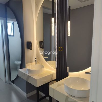 Apartamento com 98m², 3 quartos (sendo 3 suítes), 3 garagens, no bairro Trindade em Florianópolis