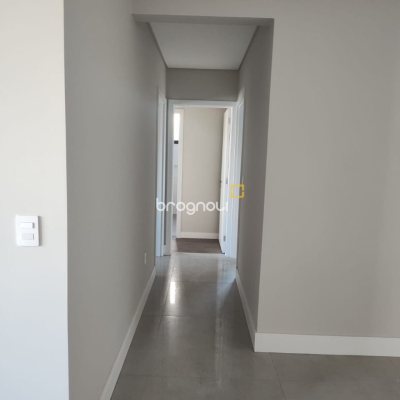 Apartamento com 98m², 3 quartos (sendo 3 suítes), 3 garagens, no bairro Trindade em Florianópolis