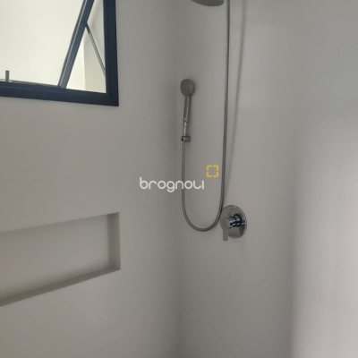 Apartamento com 98m², 3 quartos (sendo 3 suítes), 3 garagens, no bairro Trindade em Florianópolis