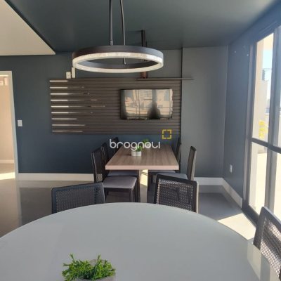 Apartamento com 98m², 3 quartos (sendo 3 suítes), 3 garagens, no bairro Trindade em Florianópolis