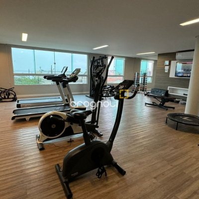 Apartamento com 124m², 3 quartos (sendo 2 suítes), 2 garagens, no bairro Balneário em Florianópolis