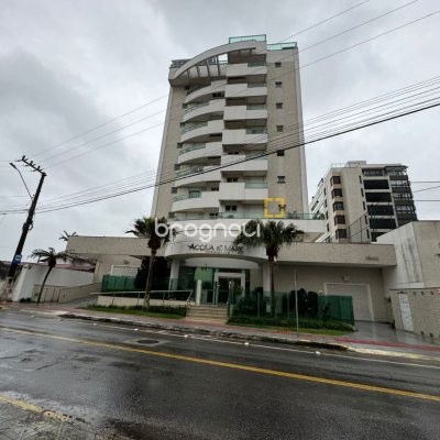 Apartamento com 124m², 3 quartos (sendo 2 suítes), 2 garagens, no bairro Balneário em Florianópolis