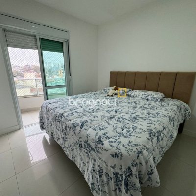 Apartamento com 124m², 3 quartos (sendo 2 suítes), 2 garagens, no bairro Balneário em Florianópolis