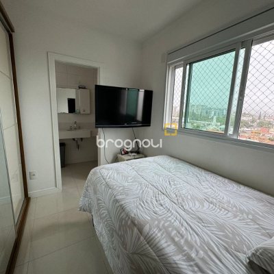 Apartamento com 124m², 3 quartos (sendo 2 suítes), 2 garagens, no bairro Balneário em Florianópolis