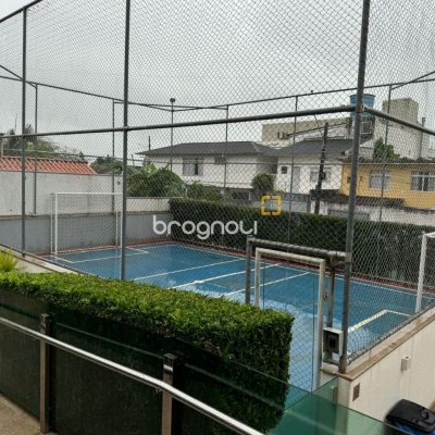 Apartamento com 124m², 3 quartos (sendo 2 suítes), 2 garagens, no bairro Balneário em Florianópolis