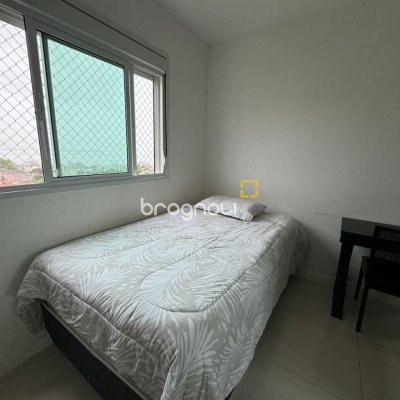 Apartamento com 124m², 3 quartos (sendo 2 suítes), 2 garagens, no bairro Balneário em Florianópolis