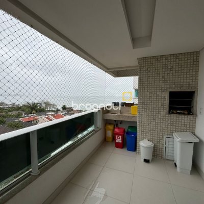 Apartamento com 124m², 3 quartos (sendo 2 suítes), 2 garagens, no bairro Balneário em Florianópolis