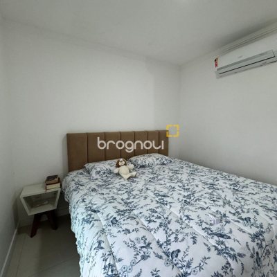 Apartamento com 124m², 3 quartos (sendo 2 suítes), 2 garagens, no bairro Balneário em Florianópolis