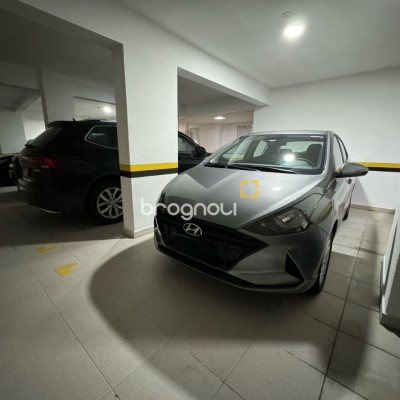 Apartamento com 124m², 3 quartos (sendo 2 suítes), 2 garagens, no bairro Balneário em Florianópolis