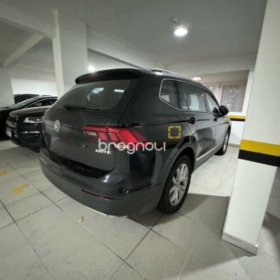 Apartamento com 124m², 3 quartos (sendo 2 suítes), 2 garagens, no bairro Balneário em Florianópolis