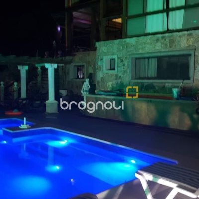 Casa com 450m², 4 quartos (sendo 4 suítes), 8 garagens, no bairro Praia Brava em Florianópolis