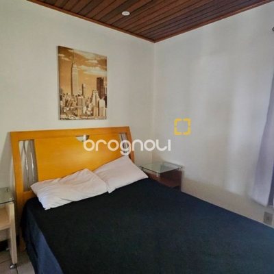 Casa com 450m², 4 quartos (sendo 4 suítes), 8 garagens, no bairro Praia Brava em Florianópolis