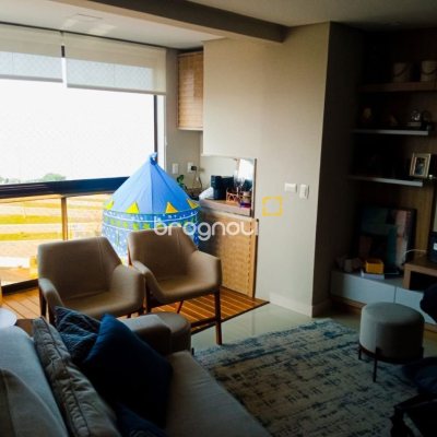 Apartamento com 100m², 3 quartos (sendo 1 suíte), 2 garagens, no bairro Balneário em Florianópolis
