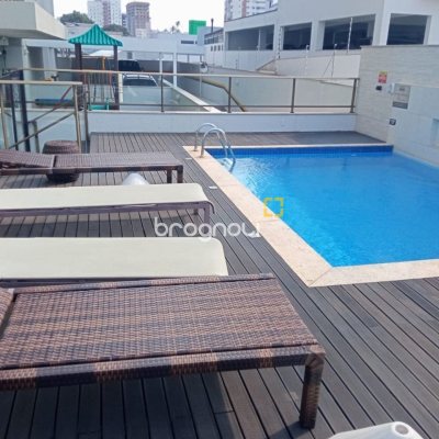 Apartamento com 100m², 3 quartos (sendo 1 suíte), 2 garagens, no bairro Balneário em Florianópolis