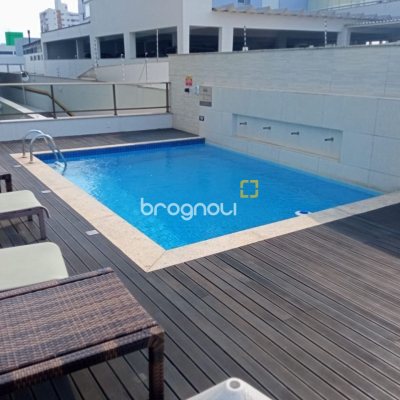 Apartamento com 100m², 3 quartos (sendo 1 suíte), 2 garagens, no bairro Balneário em Florianópolis