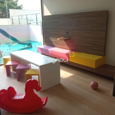 Apartamento com 100m², 3 quartos (sendo 1 suíte), 2 garagens, no bairro Balneário em Florianópolis