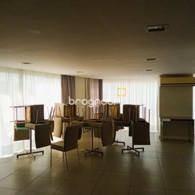 Apartamento com 100m², 3 quartos (sendo 1 suíte), 2 garagens, no bairro Balneário em Florianópolis