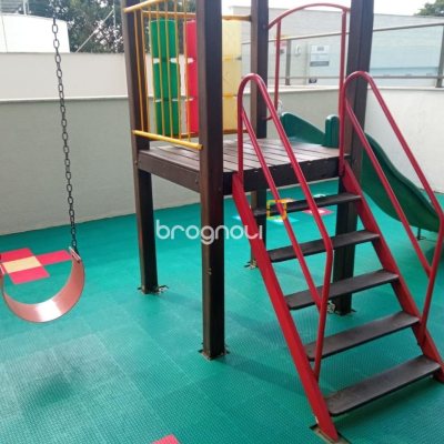 Apartamento com 100m², 3 quartos (sendo 1 suíte), 2 garagens, no bairro Balneário em Florianópolis