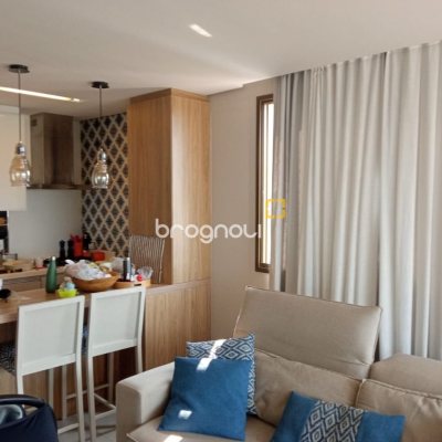 Apartamento com 100m², 3 quartos (sendo 1 suíte), 2 garagens, no bairro Balneário em Florianópolis